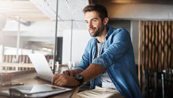 Welche Akquise-Kanäle nutzen IT-Freelancer überwiegend?