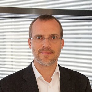 Dr. Hergen Schultze